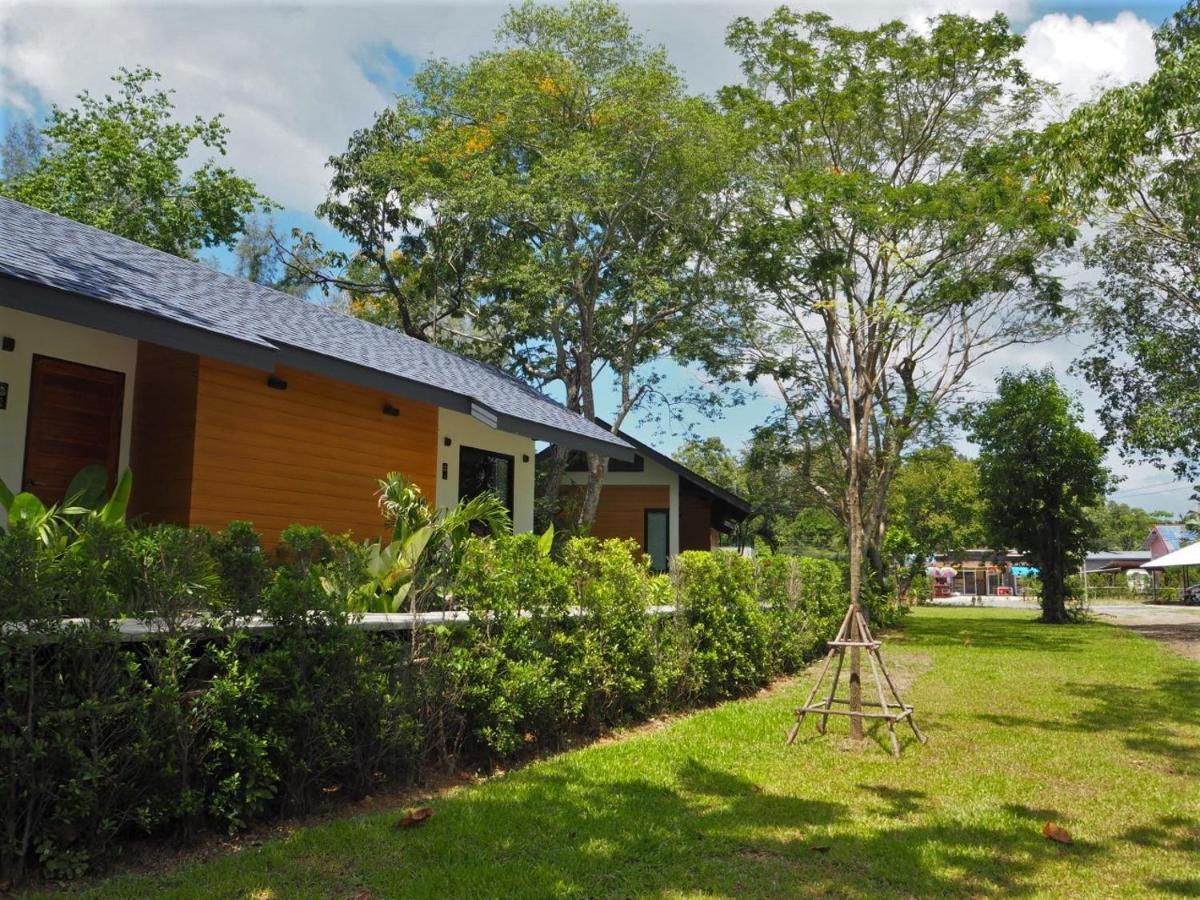 Hotel The Mantra Navi Ko Lanta Exterior foto