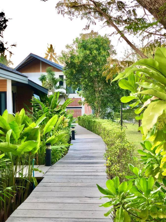 Hotel The Mantra Navi Ko Lanta Exterior foto