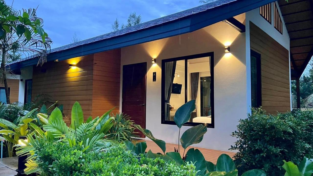 Hotel The Mantra Navi Ko Lanta Exterior foto